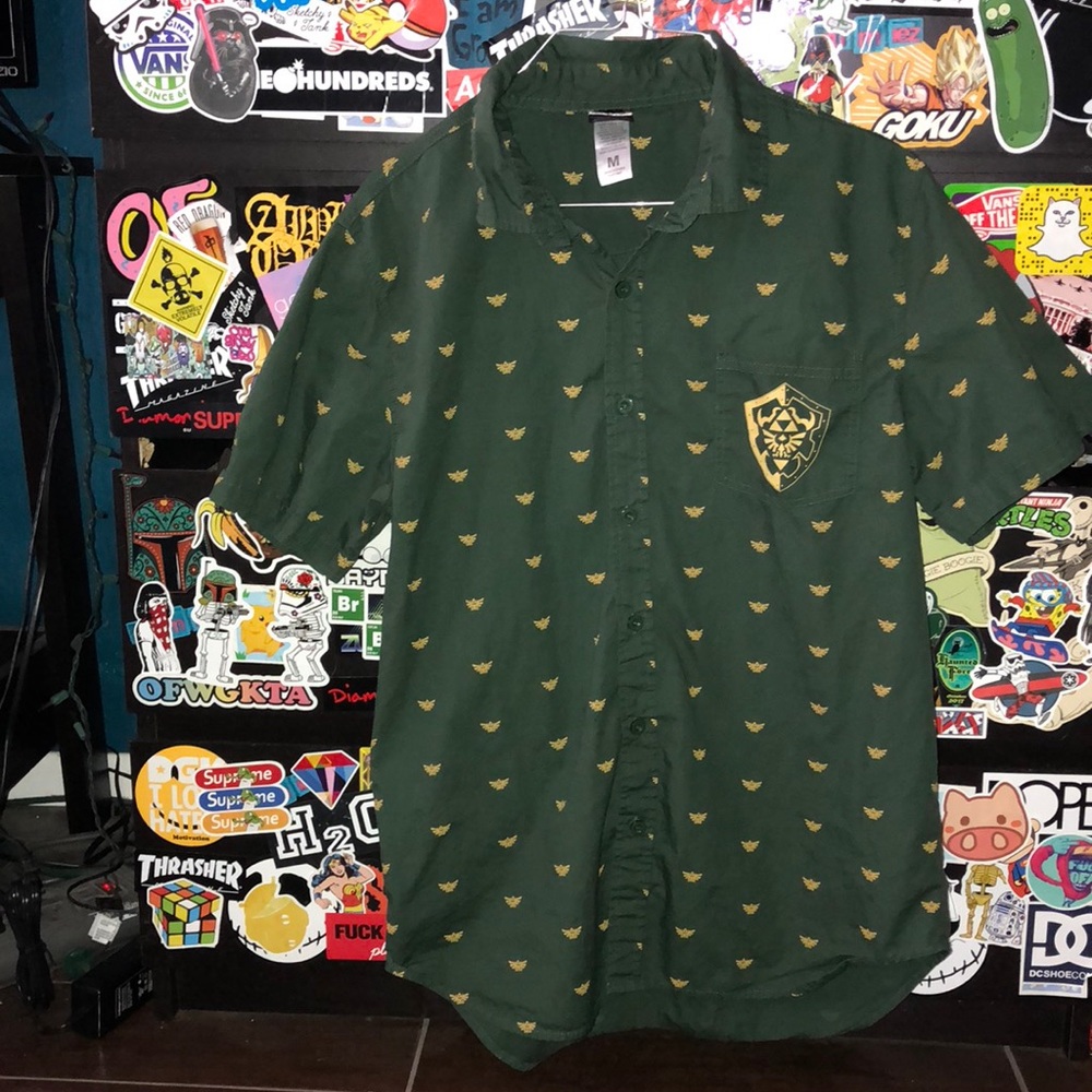 Zelda button up